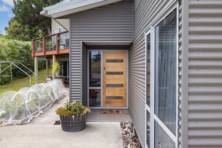 Photo of property in 4 Taimana Lane, Diamond Harbour, Lyttelton, 8971