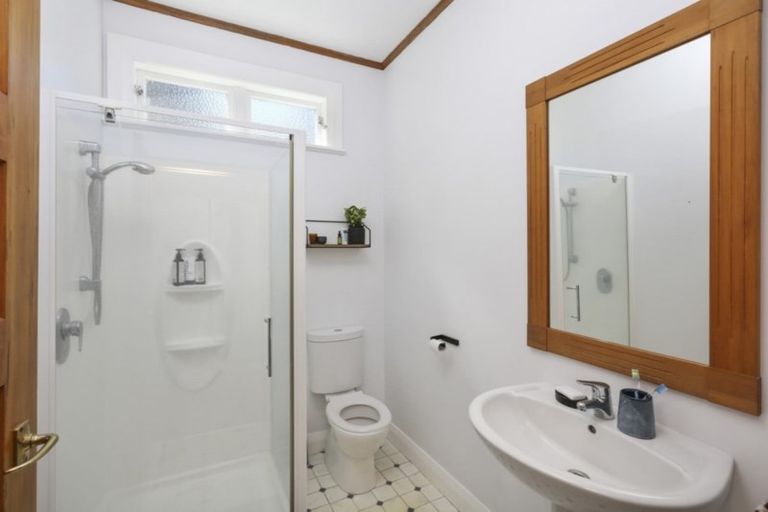 Photo of property in 25 Glen Almond Street, New Plymouth, 4310