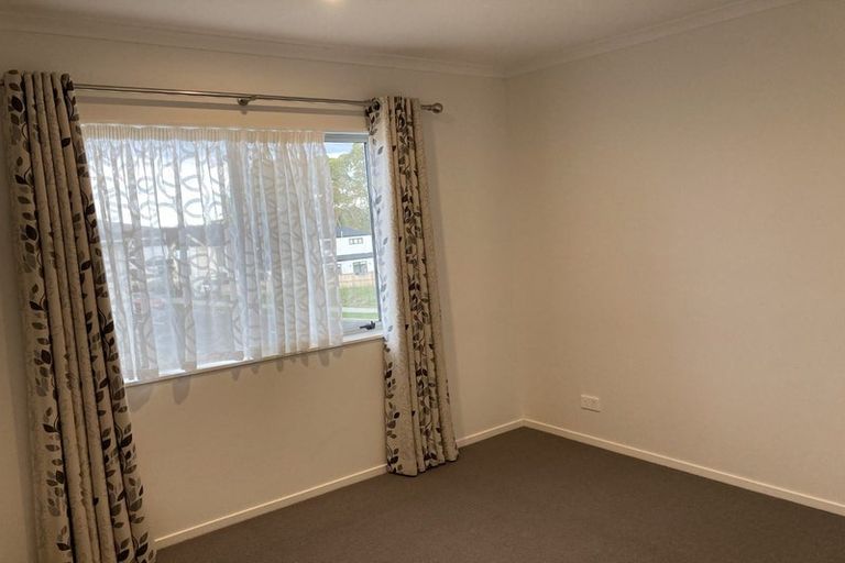 Photo of property in 37 Mettam Drive, Swanson, Auckland, 0614