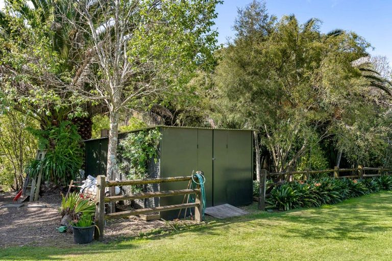 Photo of property in 14 Titoki Lane, Whangamata, 3691