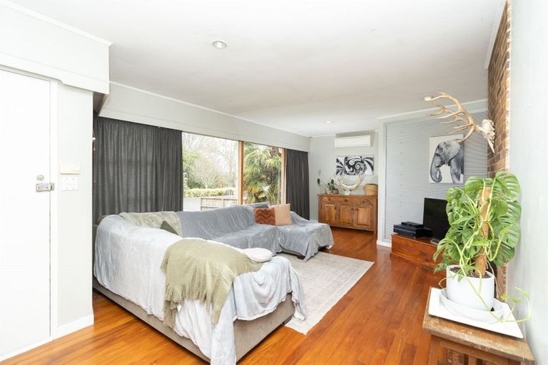 Photo of property in 6 Heath Street, St Andrews, Hamilton, 3200