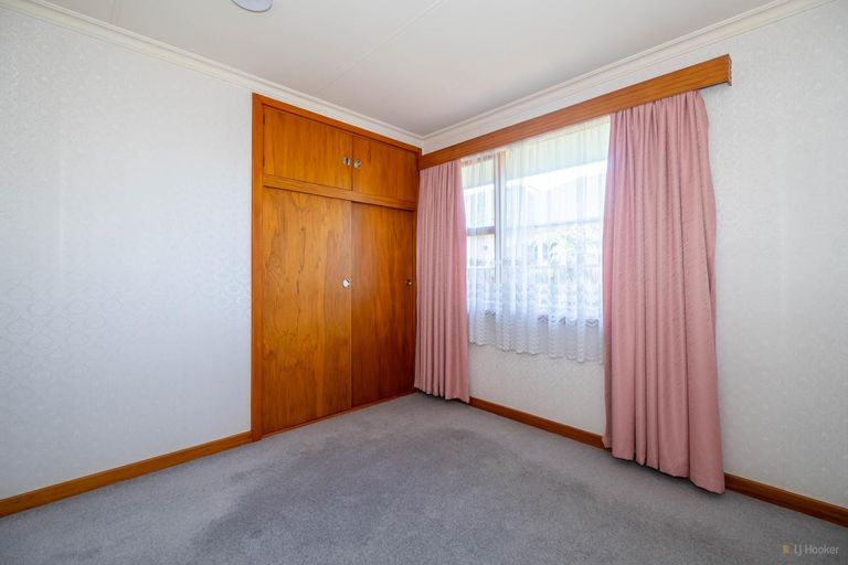 Photo of property in 1 Cashel Street, Waimate, 7924