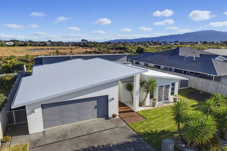 Photo of property in 9 Taranui Way, Paraparaumu Beach, Paraparaumu, 5032