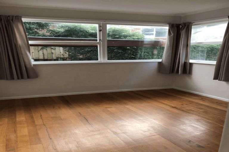 Photo of property in 163 Edgewater Drive, Pakuranga, Auckland, 2010