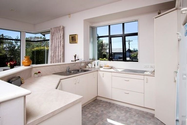 Photo of property in 119a Shakespeare Road, Milford, Auckland, 0620