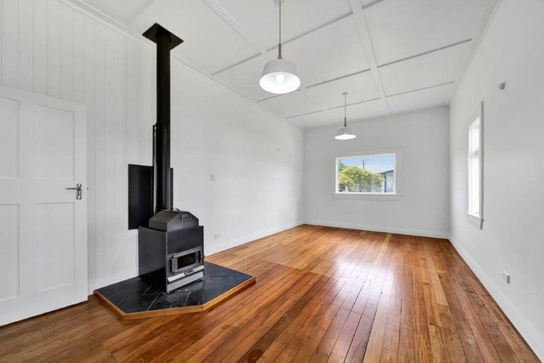 Photo of property in 36 Egmont Street, Kaponga, Hawera, 4679