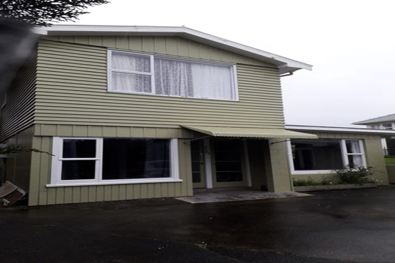 Photo of property in 238 Rangatira Road, Beach Haven, Auckland, 0626