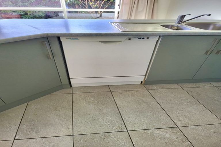 Photo of property in 11 Jadewynn Place, Halswell, Christchurch, 8025