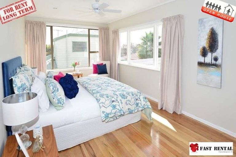 Photo of property in 1/66 College Road, Northcote, Auckland, 0627