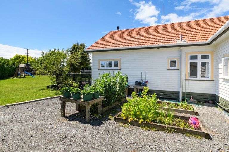 Photo of property in 42 Alexandra Street, Marton, 4710