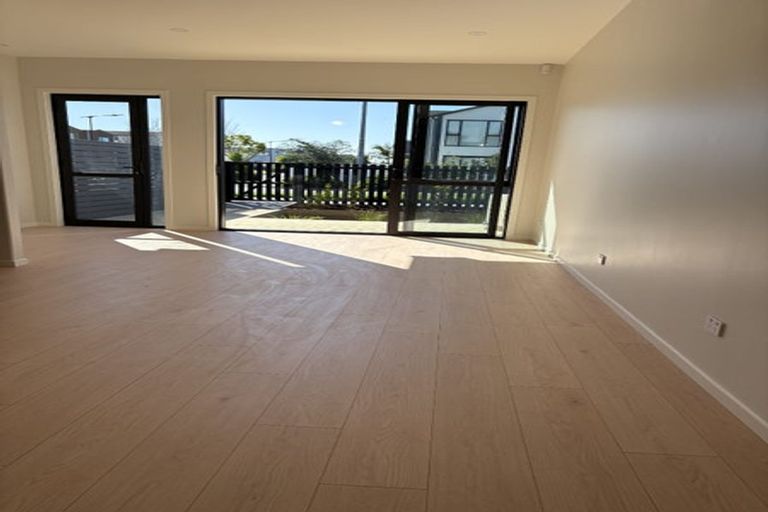 Photo of property in 28/14 Scott Road, Hobsonville, Auckland, 0616