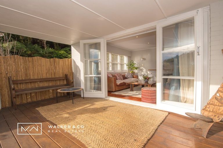 Photo of property in 97 Pinehaven Road, Pinehaven, Upper Hutt, 5019