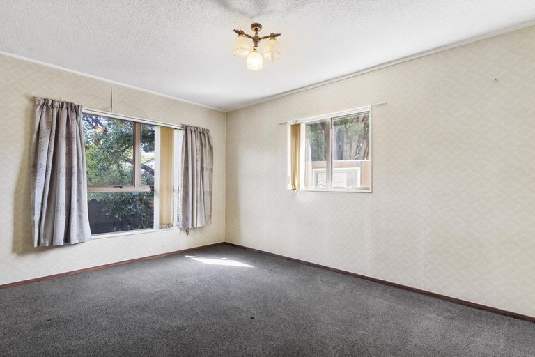 Photo of property in 8 Taihiki Road, Clarks Beach, 2122