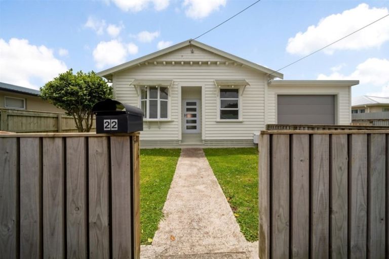 Photo of property in 22 Grey Street, Hawera, 4610