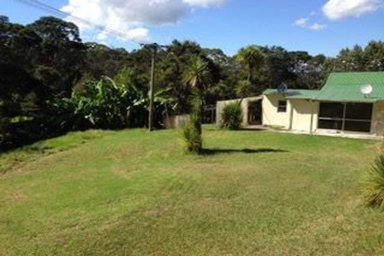 Photo of property in 318 Sturges Road, Henderson Valley, Auckland, 0612