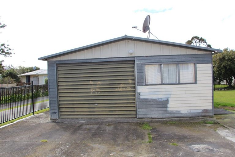 Photo of property in 15 Blenheim Street, Glenfield, Auckland, 0629