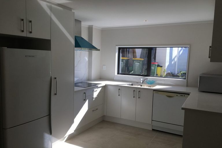 Photo of property in 64 Mayfair Crescent, Mairangi Bay, Auckland, 0630