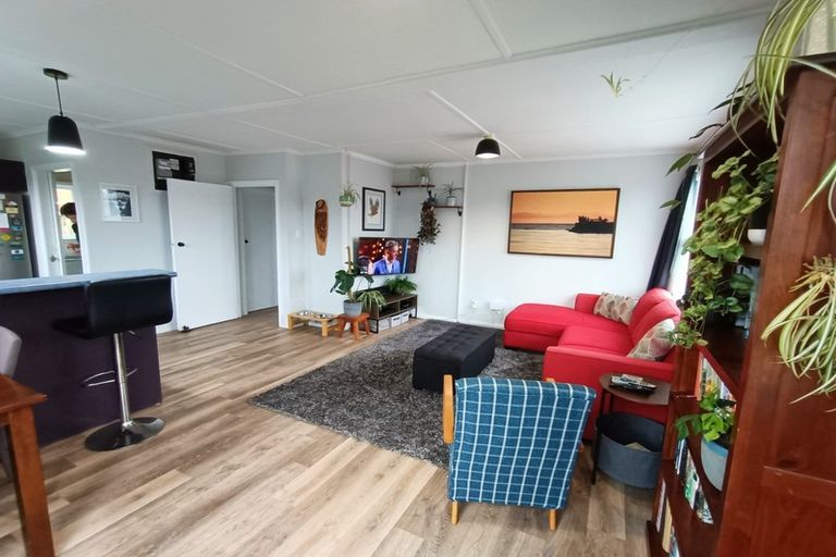 Photo of property in 9 Morere Street, Titahi Bay, Porirua, 5022