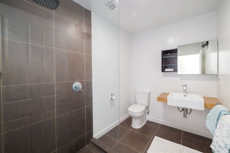 Photo of property in 2/57 Wairakei Road, Bryndwr, Christchurch, 8052