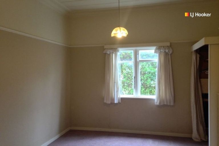 Photo of property in 48 Eglinton Road, The Glen, Dunedin, 9011