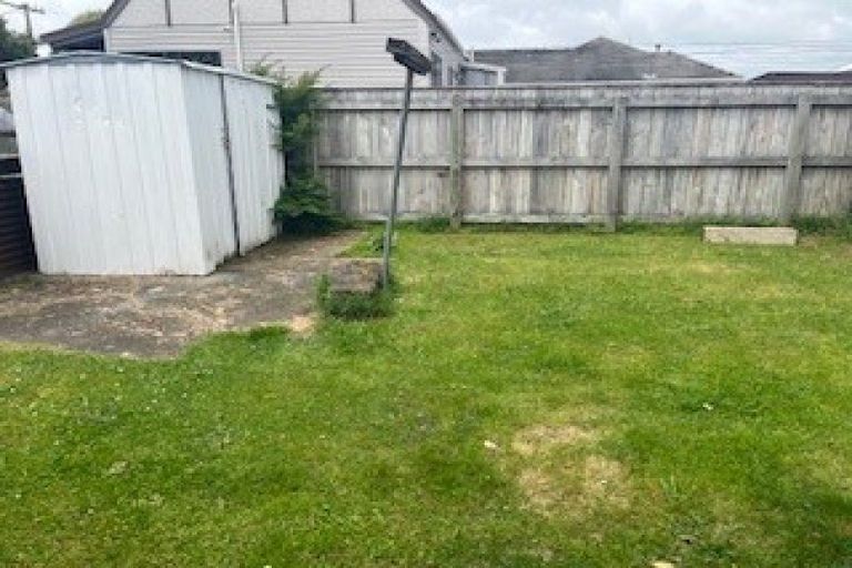 Photo of property in 24 Princes Street, Levin, 5510