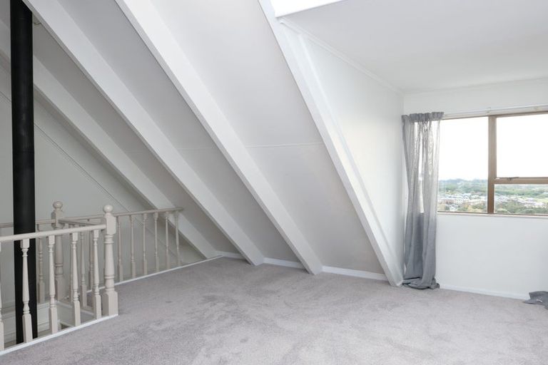 Photo of property in 67 Kotare Street, Waikanae, 5036