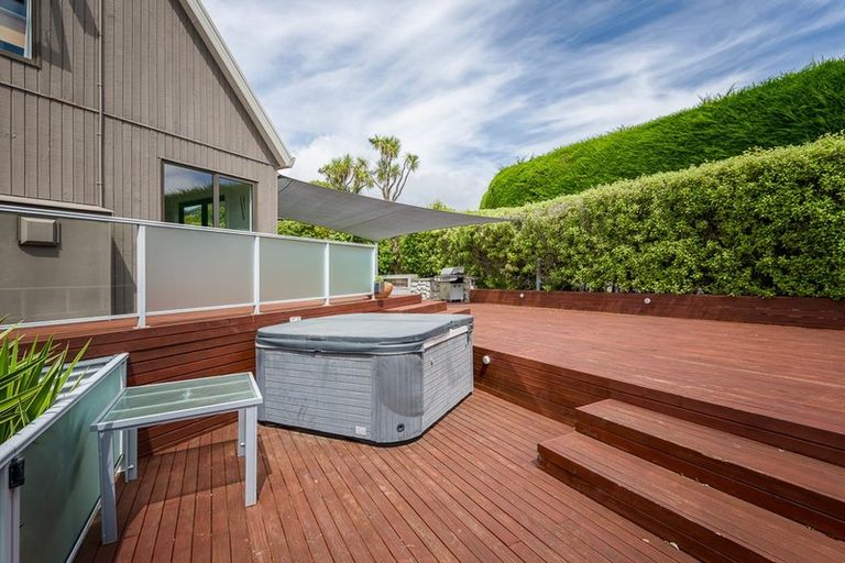 Photo of property in 54a Belleview Terrace, Mount Pleasant, Christchurch, 8081