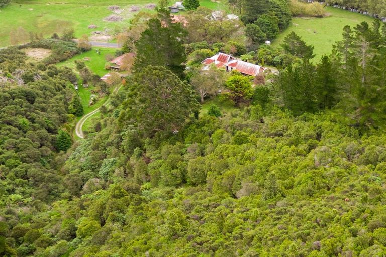 Photo of property in 695 Whitemans Valley Road, Whitemans Valley, Upper Hutt, 5371