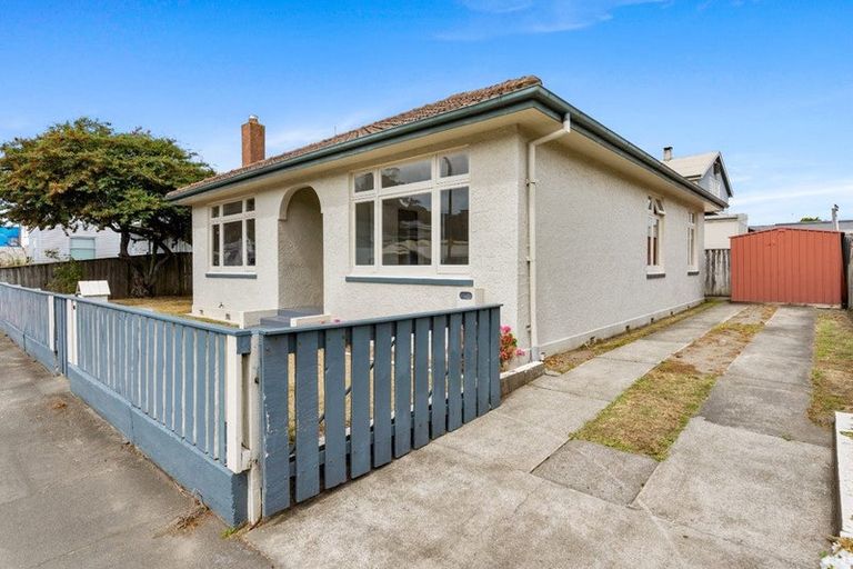 Photo of property in 142 Carlyle Street, Napier South, Napier, 4110
