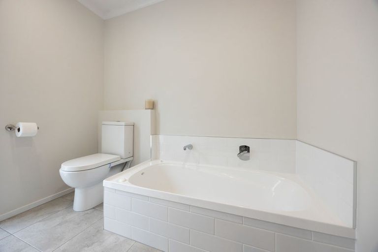 Photo of property in 11 Anna Jean Crescent, Flagstaff, Hamilton, 3210