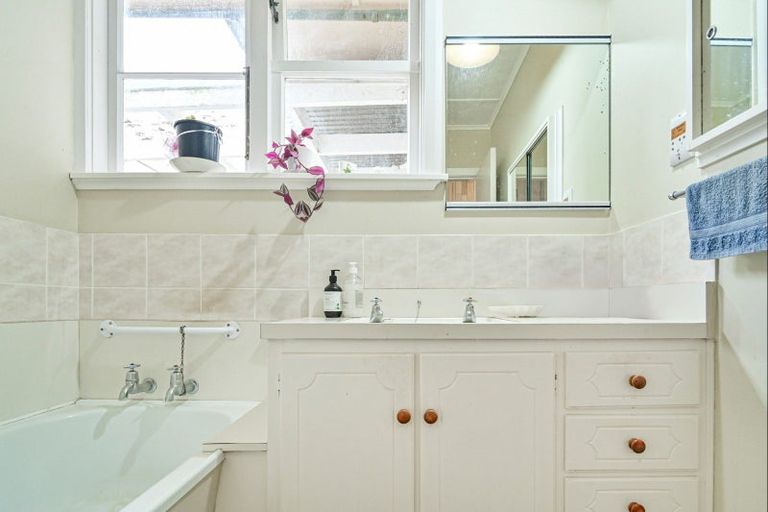Photo of property in 564 Swamp Road, Puketapu, Napier, 4183