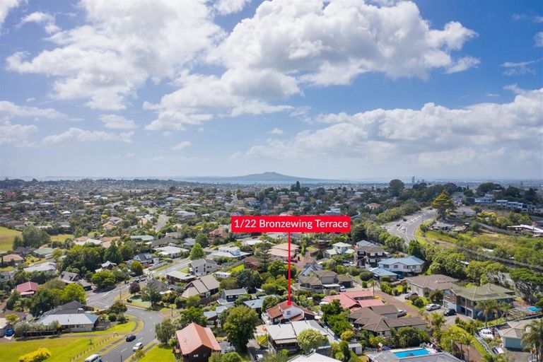 Photo of property in 1/22 Bronzewing Terrace, Unsworth Heights, Auckland, 0632