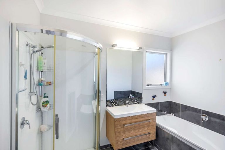 Photo of property in 29 Aoraki Road, Poraiti, Napier, 4112