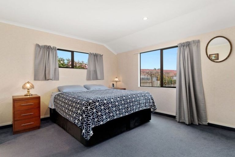 Photo of property in 8 Kestrel Avenue, Welcome Bay, Tauranga, 3112