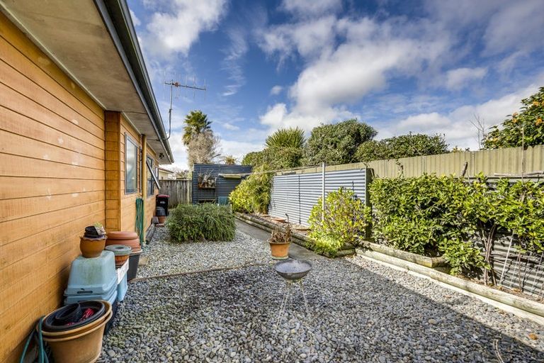 Photo of property in 2/16 Alan Styles Place, Greenmeadows, Napier, 4112