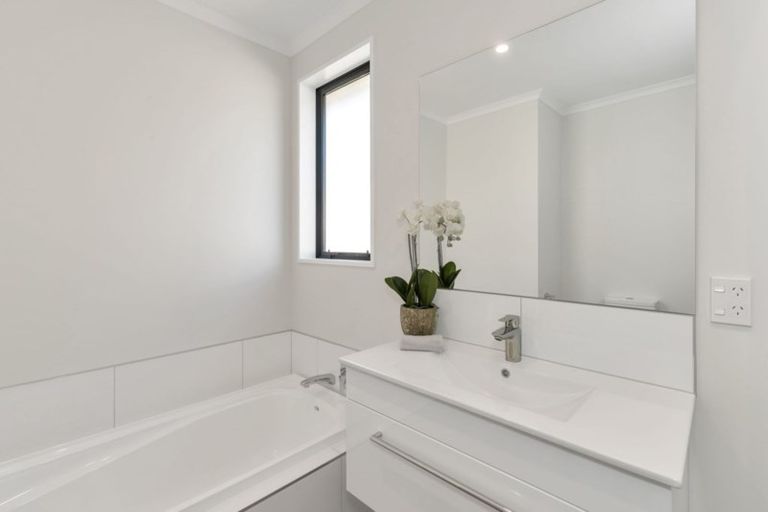 Photo of property in 12 Sholto Duncan Crescent, Halswell, Christchurch, 8025