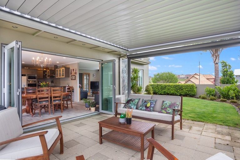 Photo of property in 22 Harbelle Close, Bethlehem, Tauranga, 3110