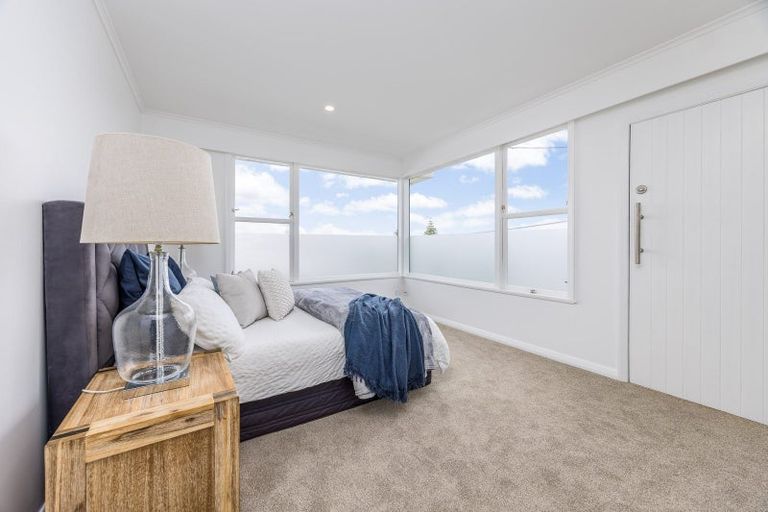 Photo of property in 2a Hoskins Avenue, Hillsborough, Auckland, 1042