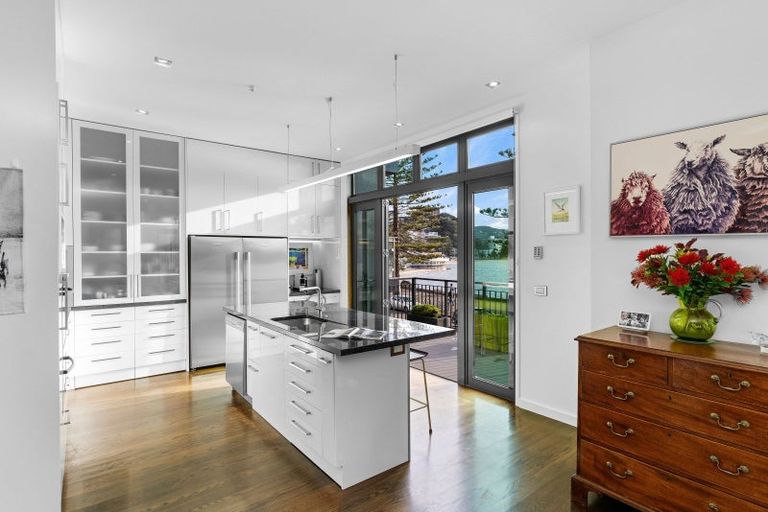 Photo of property in 286 Oriental Parade, Oriental Bay, Wellington, 6011