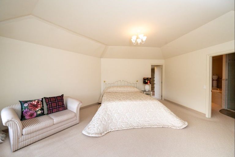 Photo of property in 26 Tauroa Road, Havelock North, 4130