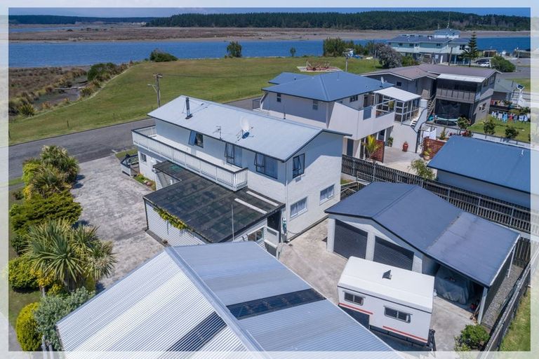 Photo of property in 67 Hartley Street, Foxton Beach, Foxton, 4815