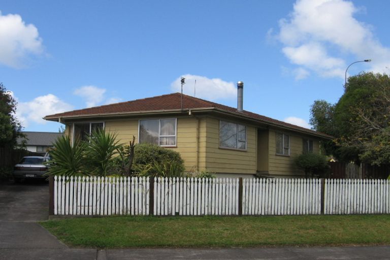 Photo of property in 1 Penfold Place, Henderson, Auckland, 0610