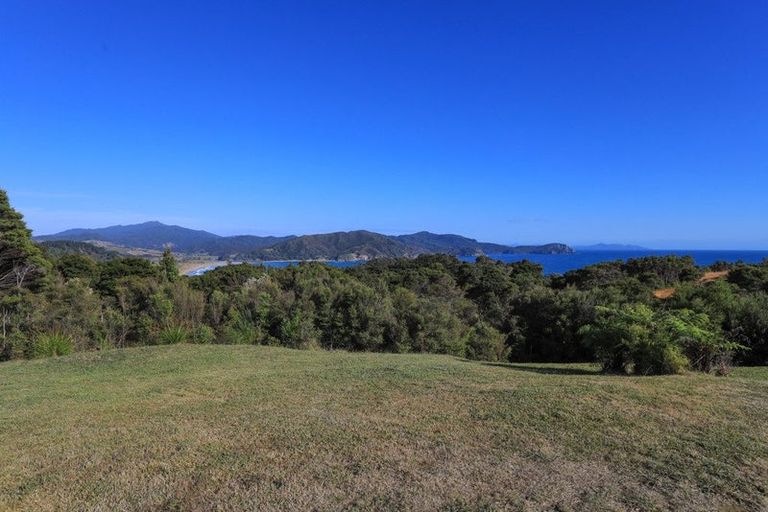 Photo of property in 890 Tuateawa Road, Waikawau, Coromandel, 3584