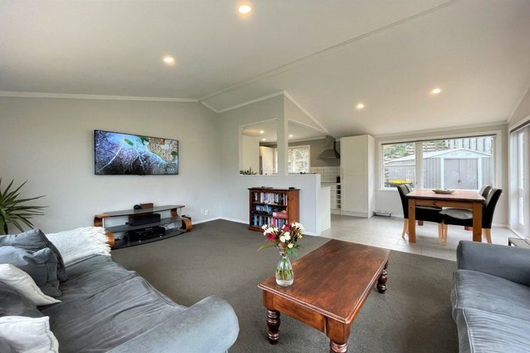 Photo of property in 59 Winston Street, Crofton Downs, Wellington, 6035