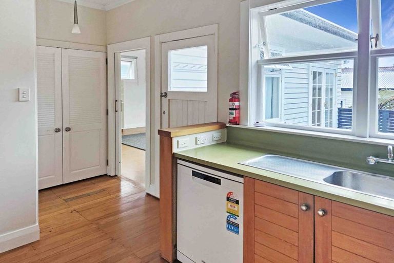 Photo of property in 35 Boulcott Street, Boulcott, Lower Hutt, 5010