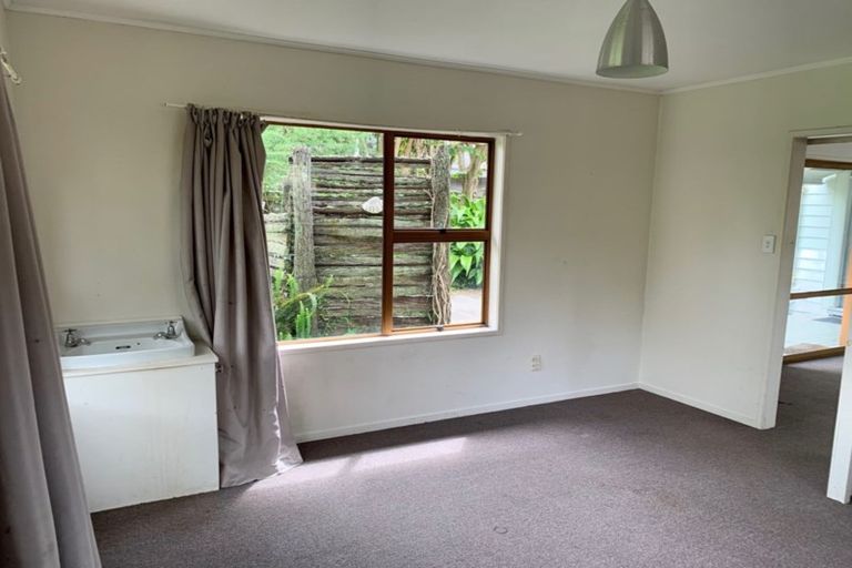 Photo of property in 8 Sylvan Avenue East, Northcote, Auckland, 0627