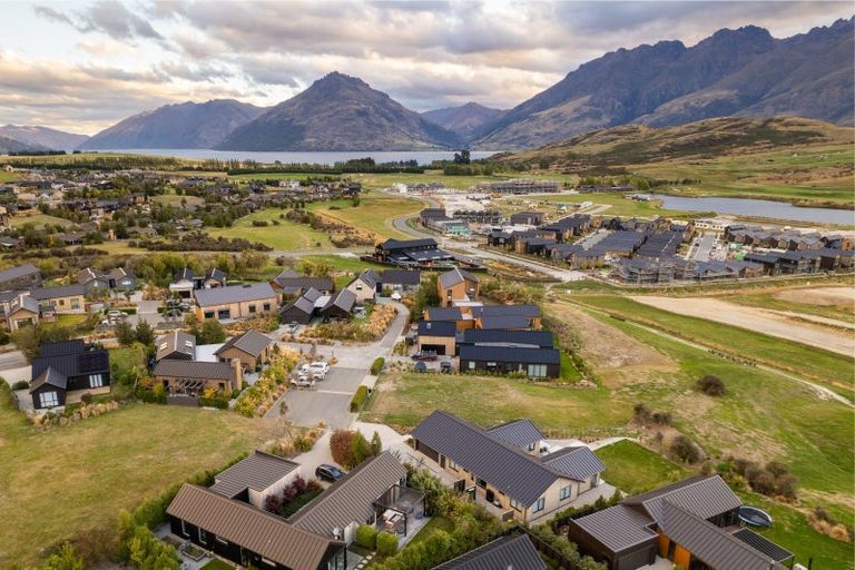 Photo of property in 11 Torridon Court, Jacks Point, Queenstown, 9371