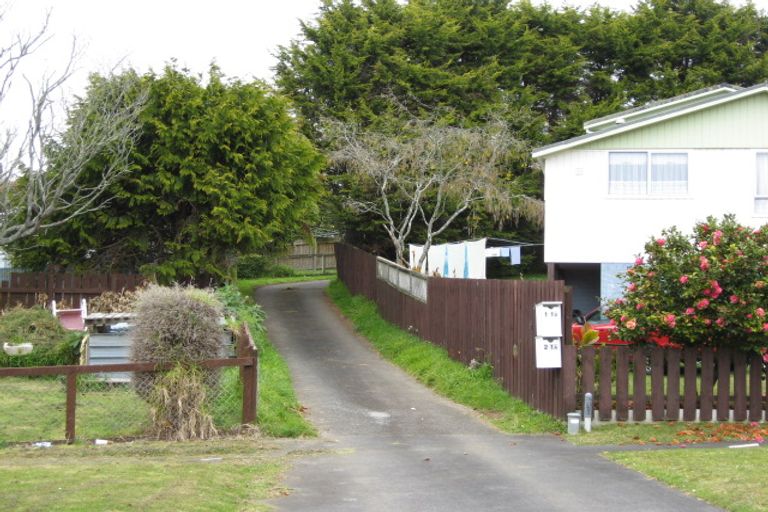 Photo of property in 1a Skeet Place, Merrilands, New Plymouth, 4312