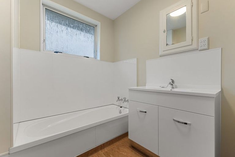 Photo of property in 2/2 Bayswater Crescent, Bromley, Christchurch, 8062