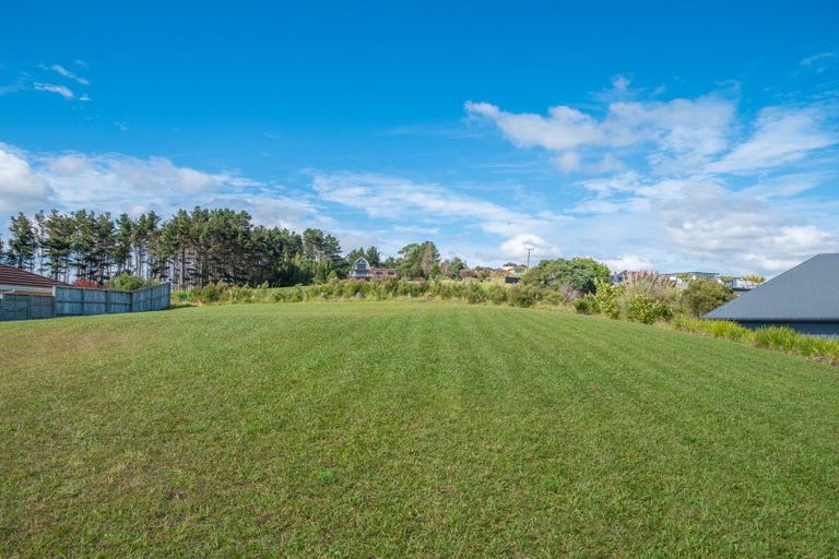 Photo of property in 33 Lori Lane, Coopers Beach, 0420